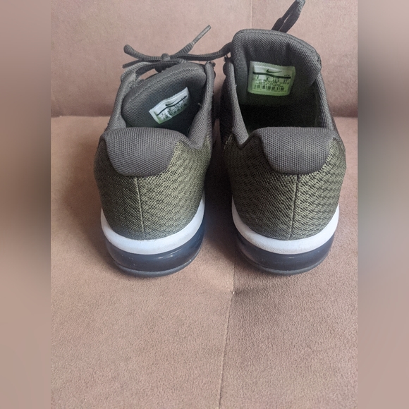 Nike Air Max Sequent 2 Cargo Khaki/Black-Medium Olive UK 8 852461-300 - Picture 6 of 10